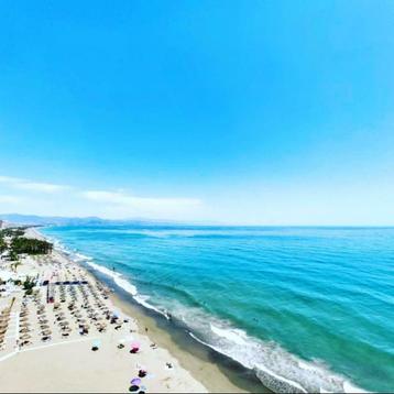 Te huur Top locatie in Torremolinos met ruim terras & Lounge beschikbaar voor biedingen