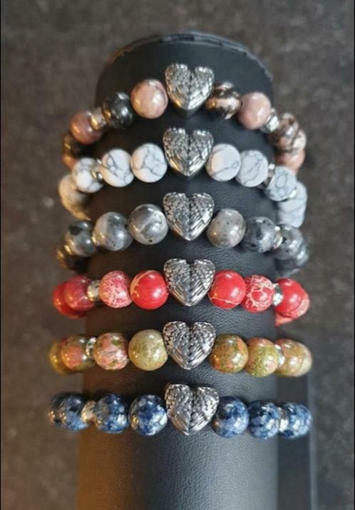 Lieve armband in natuursteen met hartje in RVS, Handtassen en Accessoires, Armbanden, Nieuw, Staal, Overige kleuren, Met bedels of kralen