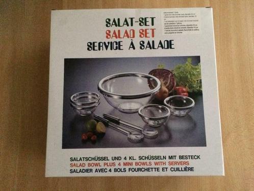 Saladekom, Huis en Inrichting, Keuken | Servies, Nieuw, Kom(men), Overige stijlen, Overige materialen, Ophalen of Verzenden