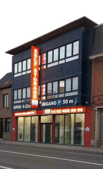 A louer Garde meuble et boxes de stockage self storage