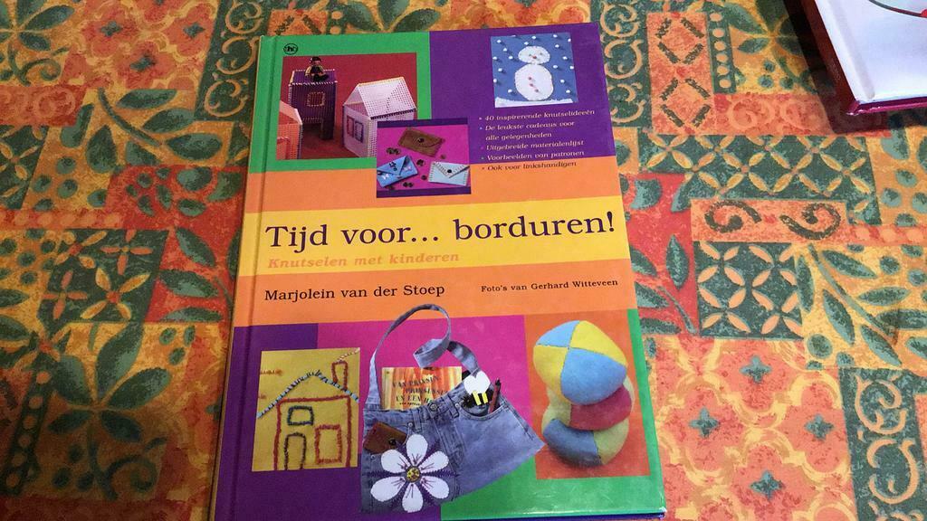 Tijd voor ... borduren($), Ophalen of Verzenden, Zo goed als nieuw
