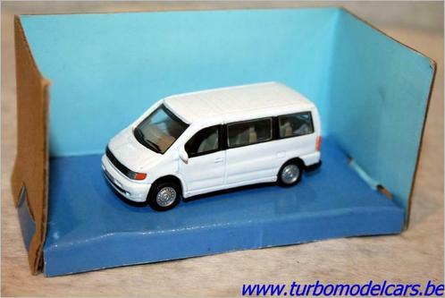 Mercedes-Benz Vito personenvervoer 3inches Hongwell, Hobby en Vrije tijd, Modelauto's | Overige schalen, Zo goed als nieuw, Auto