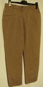 Broek in Taupe maat 44., Nieuw, Lang, Maat 42/44 (L), Bruin