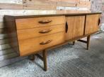 Gratis thuis 18 Jan 2024 jaren 60 Retro teak design dressoir, Huis en Inrichting, Kasten | Dressoirs, 150 tot 200 cm, 25 tot 50 cm