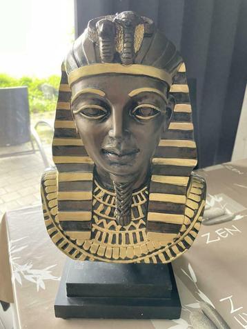 Statue, Comme neuf