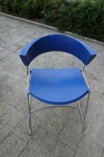 chaise bleu très original en parfait état solide i pièce, Maison & Meubles, Bureaux, Utilisé