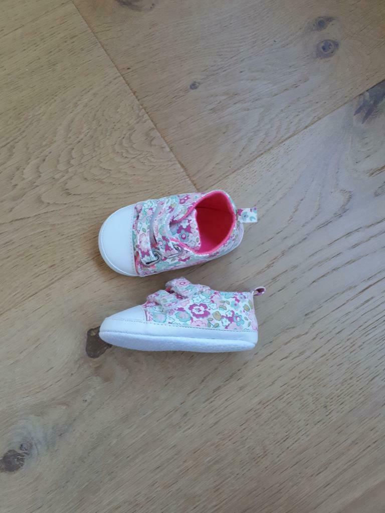 Chaussures / baskets taille 68 - 74, Enfants & Bébés, Enlèvement ou Envoi, Comme neuf, Fille, Bottines