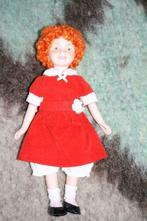 Poupée en porcelaine Annie de la comédie musicale du même no, Enlèvement ou Envoi, Utilisé, Poupée