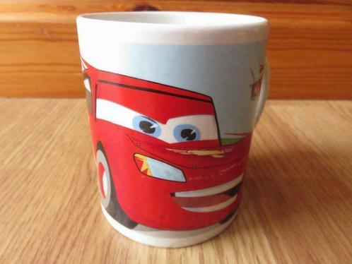 superbe mug tasse disney pixar cars full power de collection, Maison & Meubles, Cuisine | Vaisselle, Utilisé, Tasse(s) et/ou soucoupe(s)