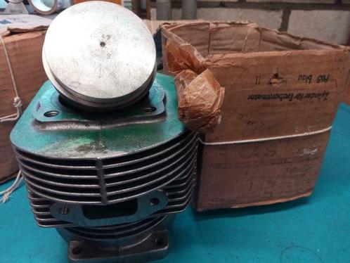 NIEUW cilinderset trabant, Auto-onderdelen, Motor en Toebehoren, Oldtimer onderdelen, Nieuw, Ophalen