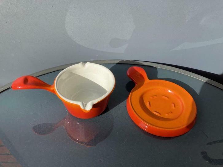 Geëmailleerde gietijzeren asbak met dienblad, Huis en Inrichting, Keuken | Potten en Pannen, Overige typen, Gietijzer, Ophalen of Verzenden