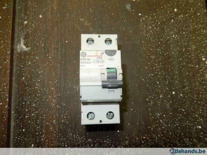 zekeringen + verliesstroomschakelaars, Doe-het-zelf en Bouw, Elektriciteit en Kabels, Nieuw, Overige typen, Ophalen