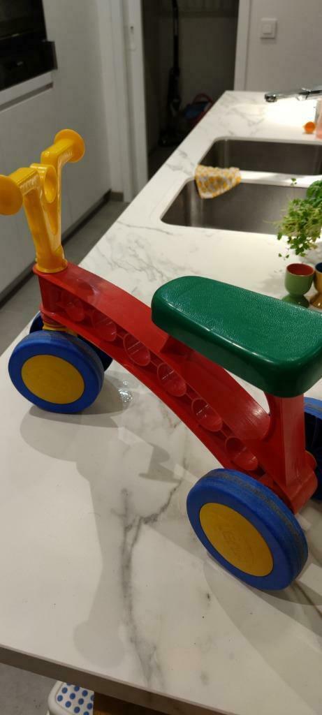 ② Loopfietsje — Fietsen | Kinderfietsjes — 2dehands