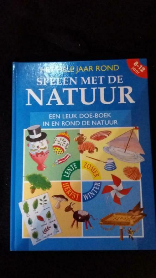 Het hele jaar rond  spelen met de natuur, Boeken, Kinderboeken | Jeugd | onder 10 jaar, Ophalen of Verzenden