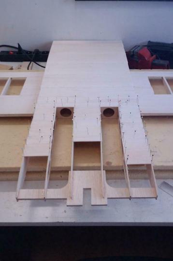 RC vliegtuig "vliegend kruis" - bouw van kit - vliegklaar, Hobby & Loisirs créatifs, Enlèvement, Comme neuf, Électro