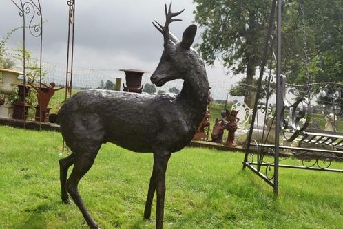 Statue d'un chevreuil en bronze (chasse), Jardin & Terrasse, Statues de jardin, Utilisé, Animal, Autres matériaux, Enlèvement