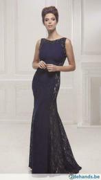 Lange jurk met steentjes en kant (valt als 40), Ophalen, Nieuw, Onder de knie