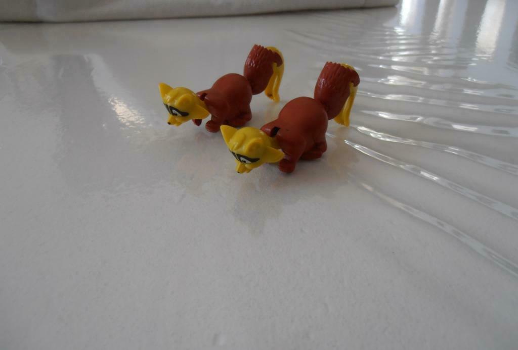 Figurines "Ratons laveurs – K99 n 93" – KINDER/FERRERO 1999, Verzamelen, Verrassingseieren, Gebruikt, K-nummers, Ophalen of Verzenden