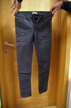 blauwe skinny jongensbroek 30/32, Blauw, Ophalen of Verzenden, Zo goed als nieuw, KIOMI