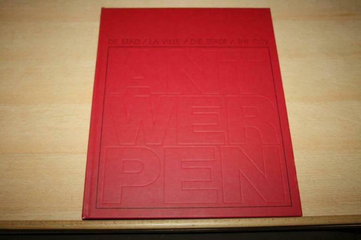 De stad / La ville / Die stadt / The city ANTWERPEN, Boeken, Kunst en Cultuur | Beeldend, Zo goed als nieuw, Schilder- en Tekenkunst