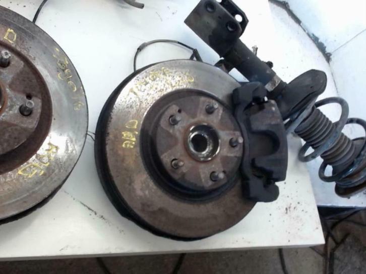 rechter voornaaf toyota corolla verso 2.0d4d, Auto-onderdelen, Remmen en Aandrijving, Toyota, Gebruikt, Ophalen of Verzenden