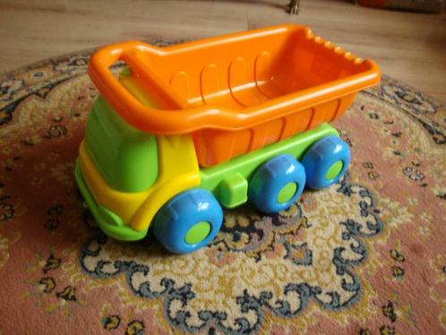 Verlaagd: Zeer stevige vrachtwagen met kipbak, Kinderen en Baby's, Speelgoed |Speelgoedvoertuigen, Zo goed als nieuw, Ophalen of Verzenden