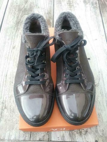 AGL  39,5, Kleding | Dames, Schoenen, Ophalen of Verzenden, Nieuw, Grijs