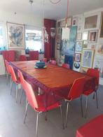 Table salle à manger Ikéa en bois rouge + 10 chaises., Maison & Meubles, Salles à manger complètes, Comme neuf, Enlèvement