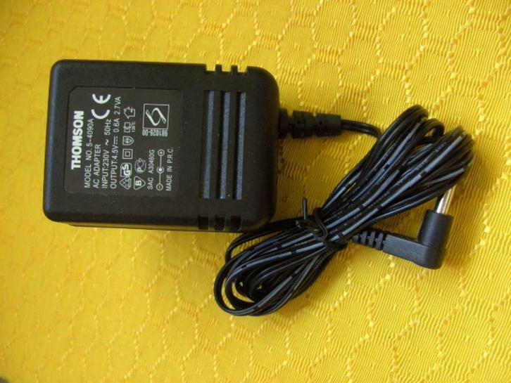 THOMSON Adaptateur / chargeur d'accu pour téléphones mobiles, Telecommunicatie, Mobiele telefoons | Telefoon-opladers, Nieuw, Overige merken