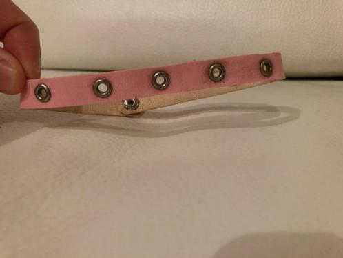 Petit collier rose pour petit chien:, Animaux & Accessoires, Accessoires pour chiens, Comme neuf, Enlèvement ou Envoi