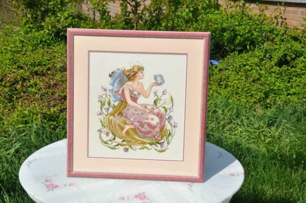 §  cadre tour rose avec broderie  point de croix et perle, Enlèvement ou Envoi