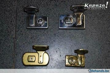 Sloten voor: boekentas-reiskoffer-valiezen beschikbaar voor biedingen