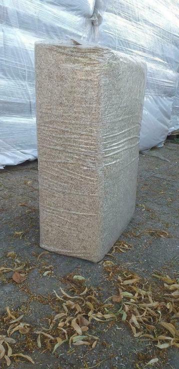 Vlas te koop beschikbaar voor biedingen