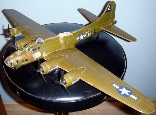 Maquette Boeing B-17G Flying Fortress "Hikin' for Home" 1/72, Hobby & Loisirs créatifs, Modélisme | Autre, Utilisé, 1:50 à 1:144