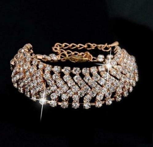 Crystal Rhinestone Wide Chain Bangle Bracelet Wome, Handtassen en Accessoires, Armbanden, Nieuw, Goud, Goud, Ophalen