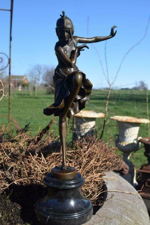 Bronzen danseres gesigneerd op marmeren voet, Antiek en Kunst, Antiek | Brons en Koper, Brons, Ophalen of Verzenden