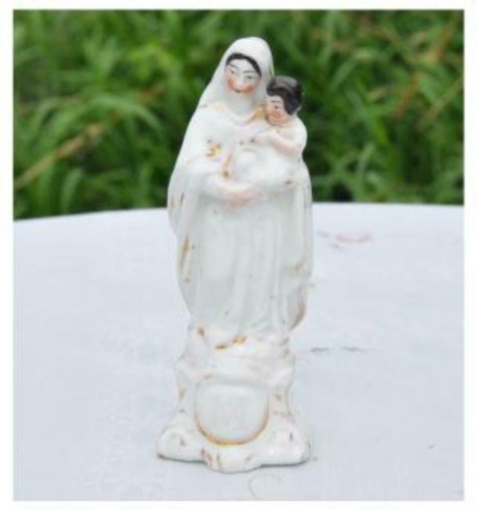 §  vierge a l'enfant en porcelaine, Antiquités & Art, Antiquités | Objets religieux, Enlèvement ou Envoi