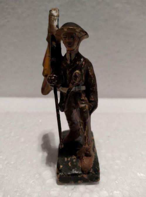 Figurine en papier mâché vintage - Durso - drapeau de soldat, Collections, Jouets miniatures, Utilisé, Enlèvement ou Envoi