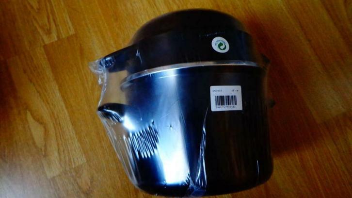 mosselkookpotten-2 in mekaar-+ handvaten-zwart inox-NIEUW, Huis en Inrichting, Keuken | Potten en Pannen, Nieuw, Gietijzer, Ophalen