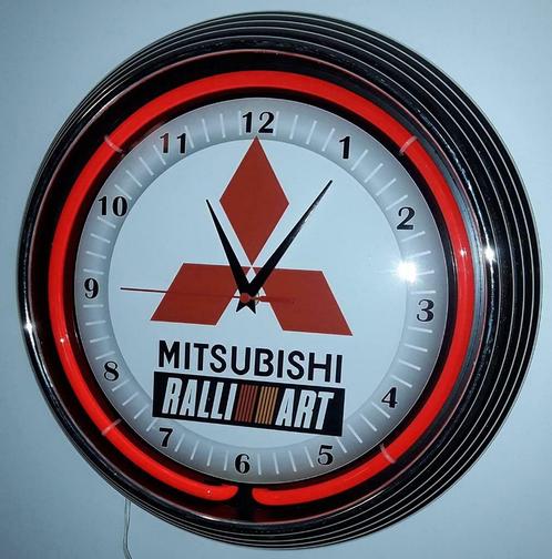 Wandklok Mitsubishi Ralliart met rode neon rand, Verzamelen, Automaten | Overige, Nieuw, Ophalen of Verzenden
