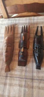 3 masques africains, Enlèvement ou Envoi