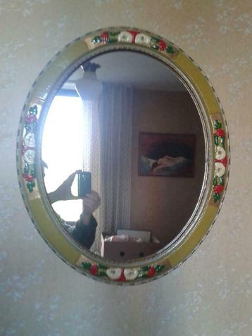Ovalen spiegel