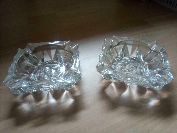 Groot lot  asbakken, Verzamelen, Rookartikelen, Aanstekers en Luciferdoosjes, Zo goed als nieuw, Asbak, Ophalen