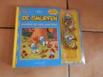 boek de smurfen met 15 magneetjes, Verzamelen, Ophalen of Verzenden, Zo goed als nieuw, Verschillende Smurfen, Stripboek