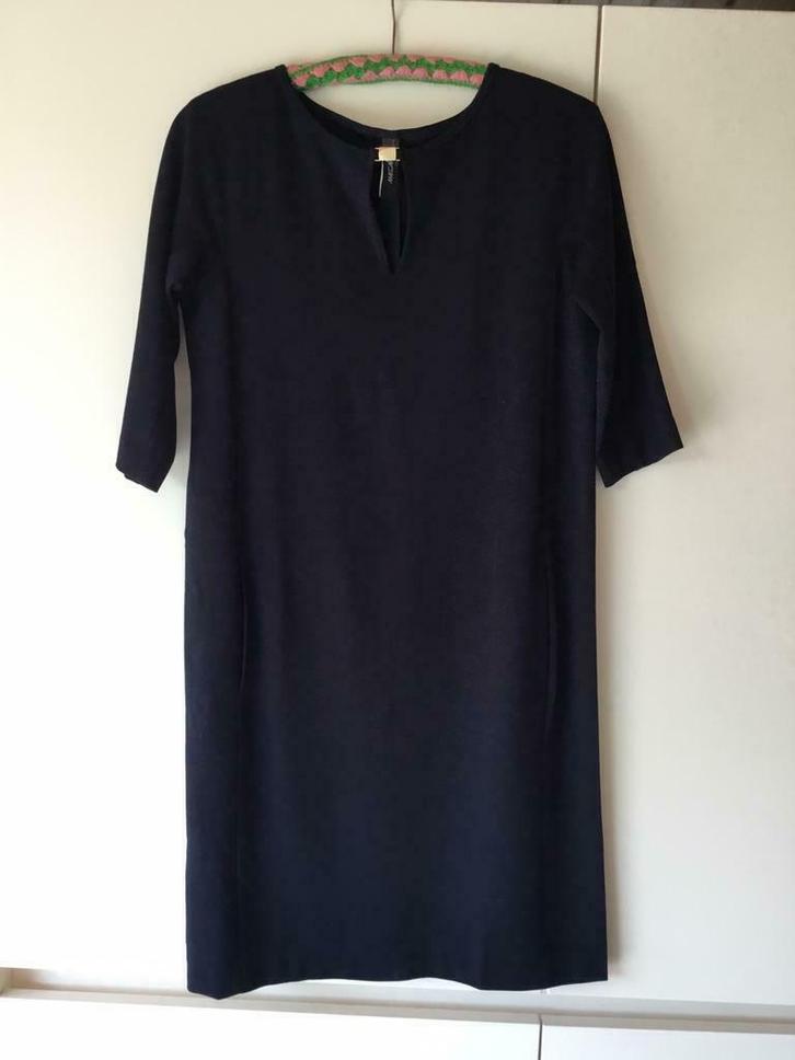 Marccain,Marc Cain donkerblauwe jurk N3 (38), Kleding | Dames, Jurken, Nieuw, Maat 38/40 (M), Blauw, Boven de knie, Ophalen of Verzenden
