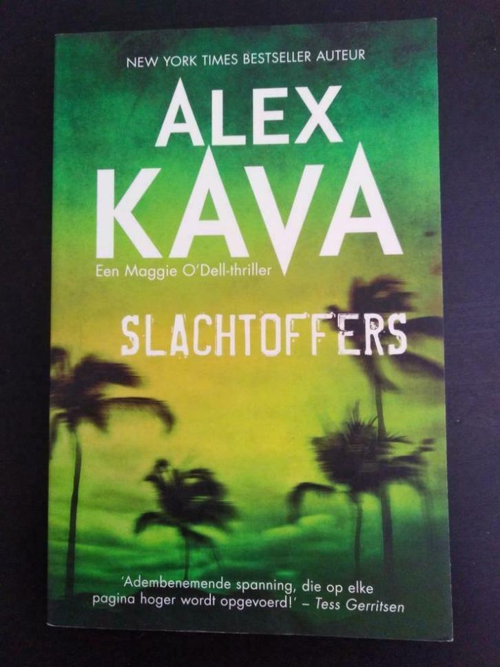 Slachtoffers, Alex Kava, Boeken, Thrillers, Zo goed als nieuw, Ophalen of Verzenden