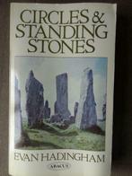 Circles & Standing Stones / Evan Hadingham, Livres, Comme neuf, Evan Hadingham, Enlèvement ou Envoi