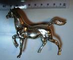 statuette de cheval argenté, Cheval, Enlèvement ou Envoi