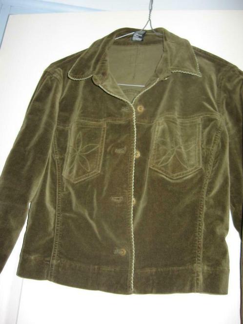 Collection Chino, veste courte de couleur vert mousse...Col, Vêtements | Femmes, Vestes | Été, Comme neuf, Taille 36 (S), Vert