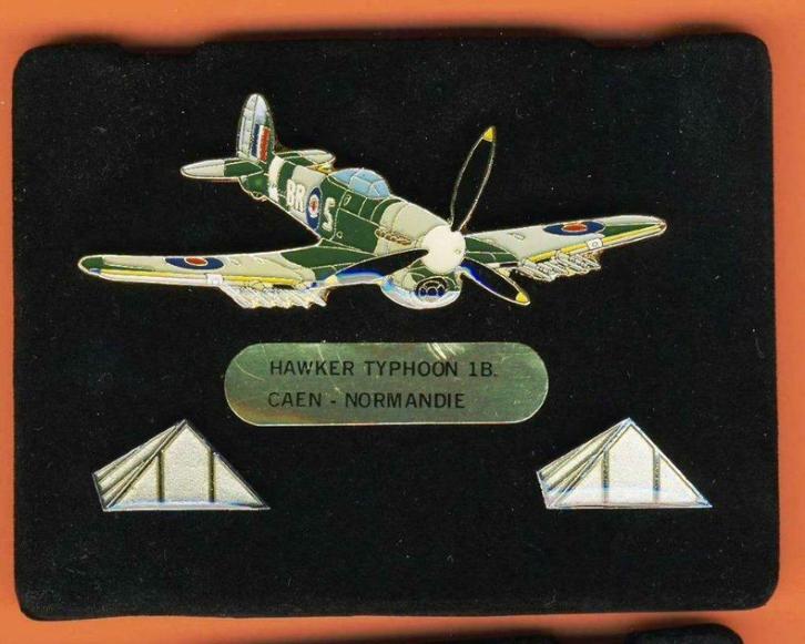 2005-  3 PINS MILITAIRE- 6 JUIN NORMANDIE  1944, Collections, Broches, Pins & Badges, Neuf, Insigne ou Pin's, Ville ou Campagne
